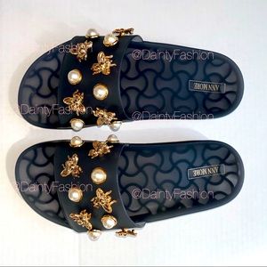 Ann More Pearls and Bees Jelly Slides